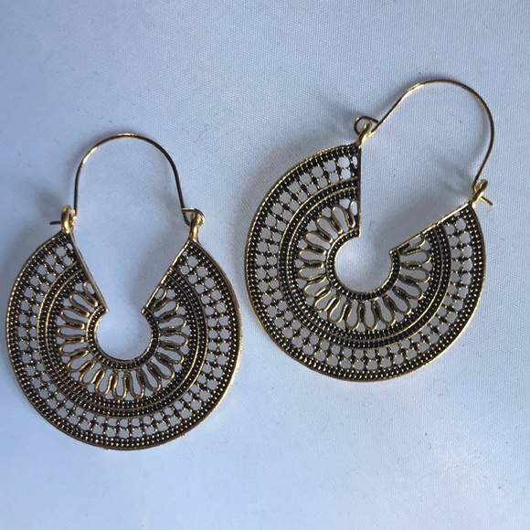 New! Gypsy Drop Earrings - Picture 4 of 14